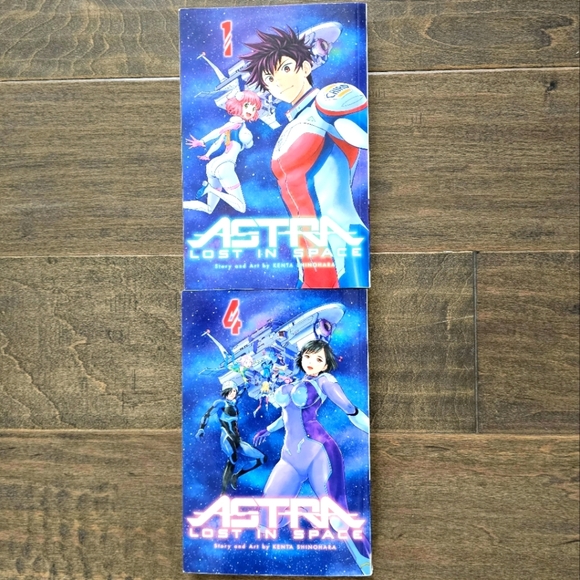Astra Lost in Space Volume 1 & Volume 4 Books - Picture 5 of 6